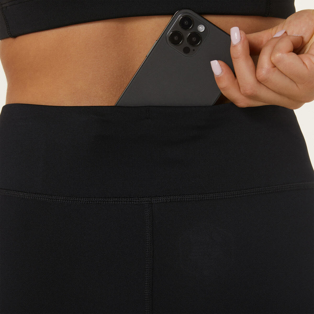 KATAKANA CROP TIGHT Bild 4